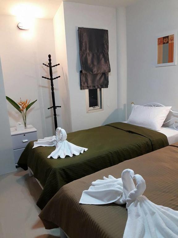 Hotel Baan Suan Geb Tawan Lop Buri Esterno foto