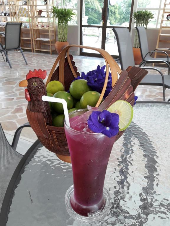 Hotel Baan Suan Geb Tawan Lop Buri Esterno foto